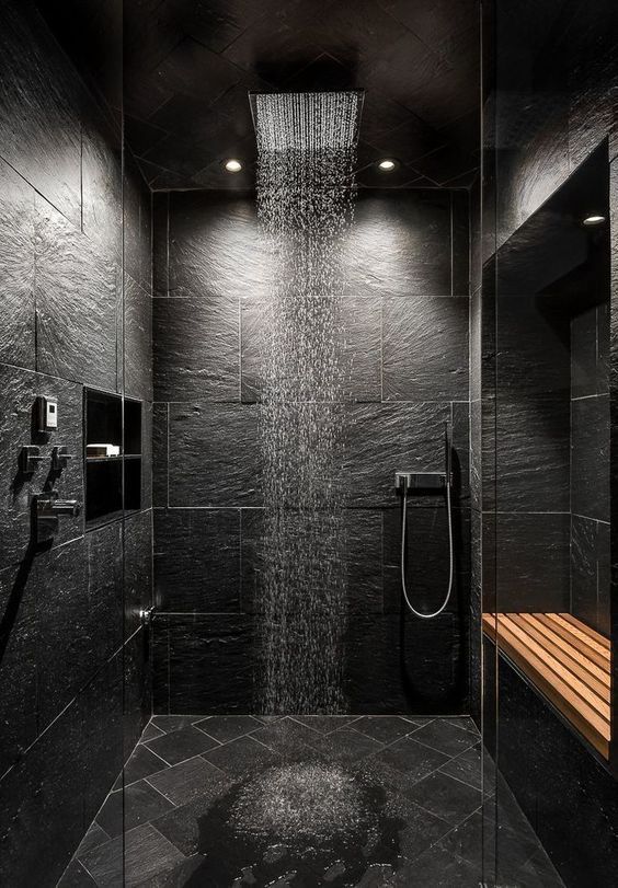 Kamar mandi motif batu hitam, salah satu andalan untuk desain kamar mandi minimalis.